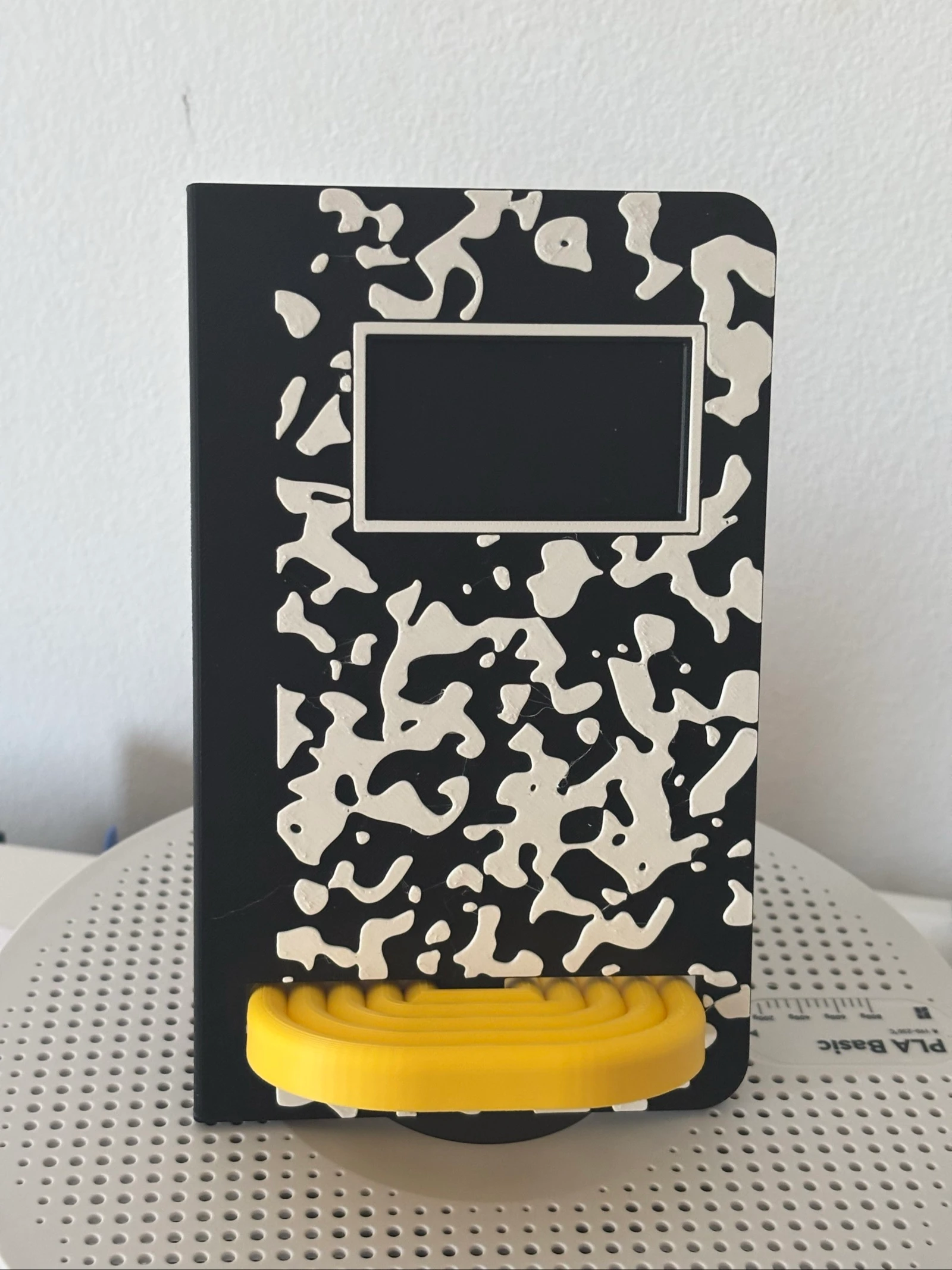 3D notebook-style phone holder ✏️📱 – photo 4